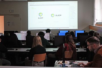 Den otevřených dveří s firmami